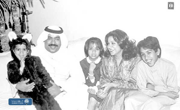 "من