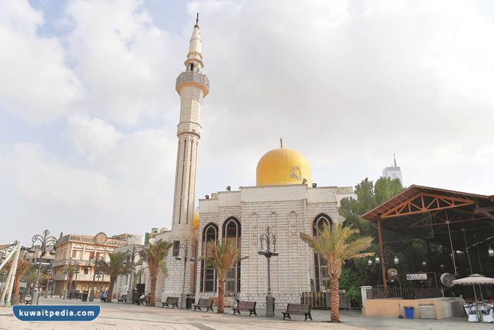 ما هو اول مسجد تم بناؤه في الكويت